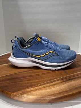Saucony Kinvara 13 Women’s Blue Yellow Running Shoes Size 7.5